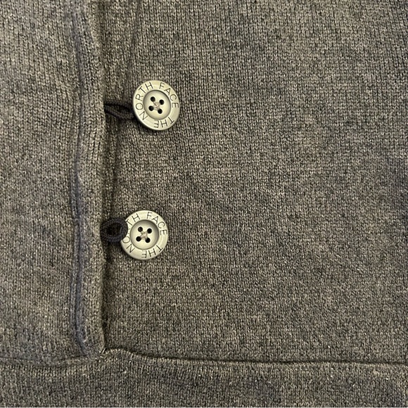 The North Face Gray Pullover Sweatshirt With Two Buttons Shawl Neck Size Medium - Picture 3 of 8